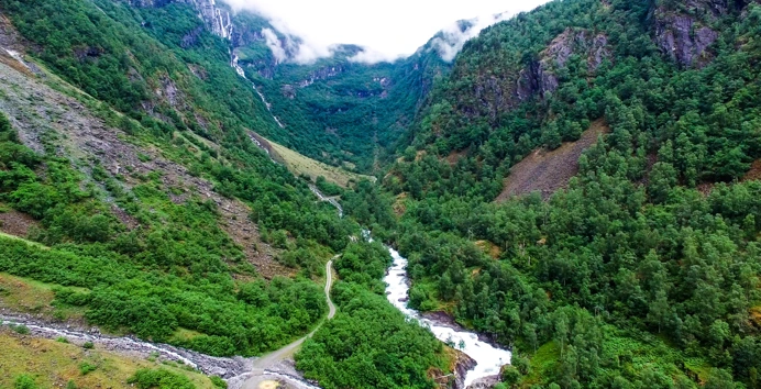 Mektige Fortunsdalen.