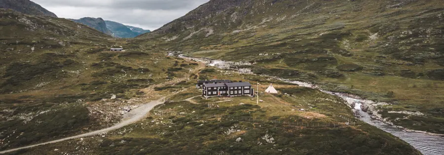 Iungsdalshytta i Skarvheimen, sommeren 2021.