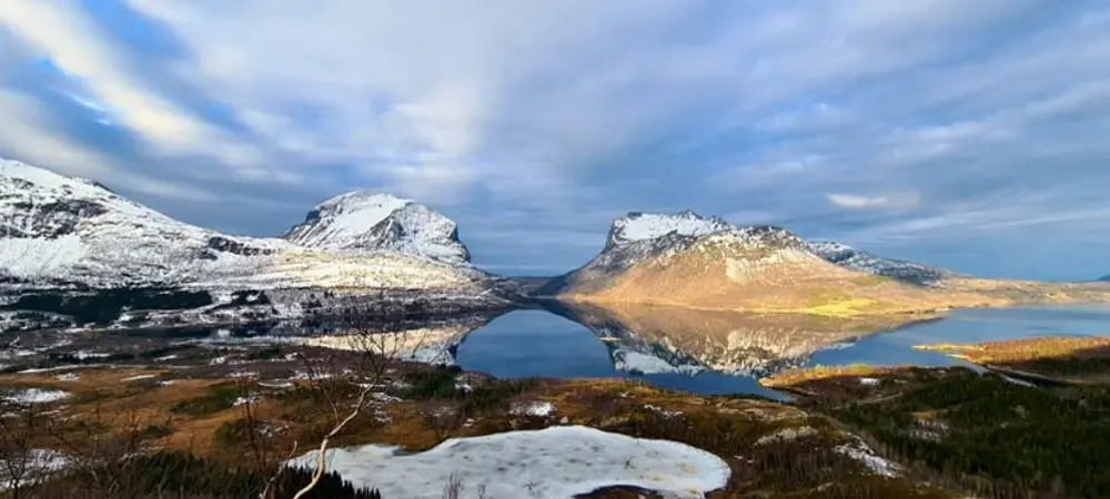 Utsikt fra toppen av Nonsfjellet i Gildeskål
