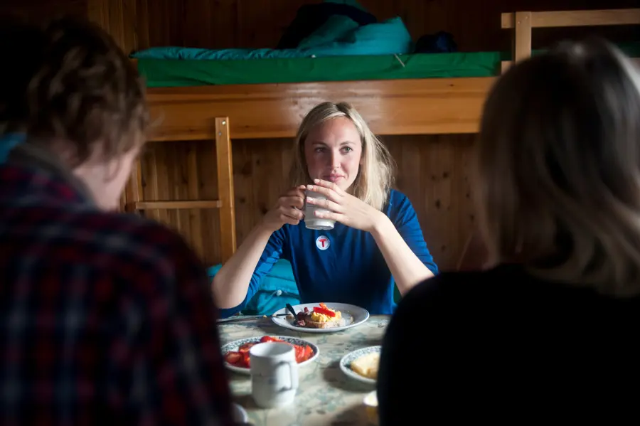 Vennetur til Troms Turlag sin ubetjente hytte Ringvassbu på Ringvassøya.