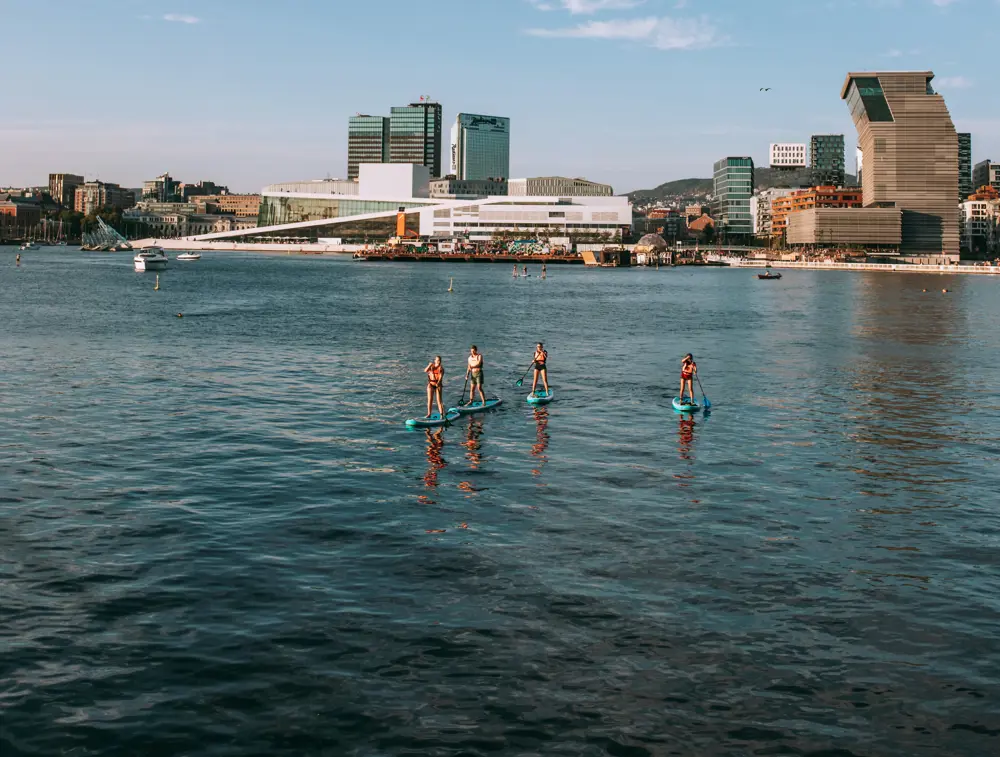 DNT ung Oslos tilbud på Sørenga; Torsdagspadling, SUP, Torsdagsbuldring og TorsdagsHangout. 

Bilder tatt av DNT ung Oslos fotofrivillig.