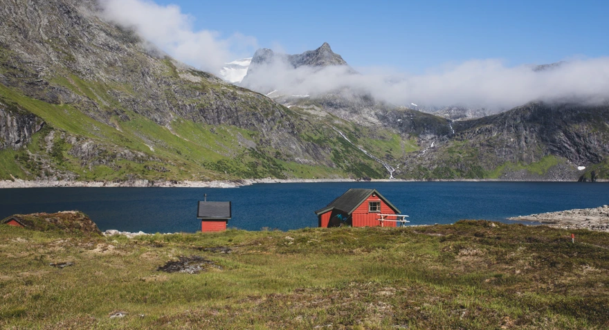 Tyssenaustet, Sunnmørsalpene