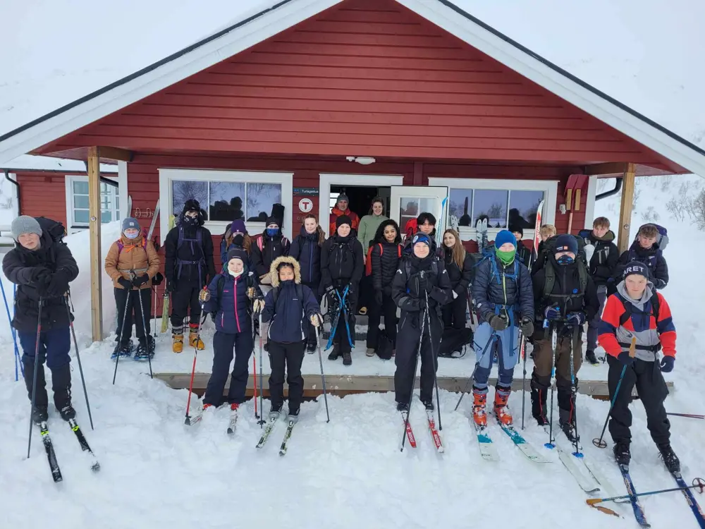 Ungdomsskoleelever fra Myre Skole på Turlagsstua februar 2024