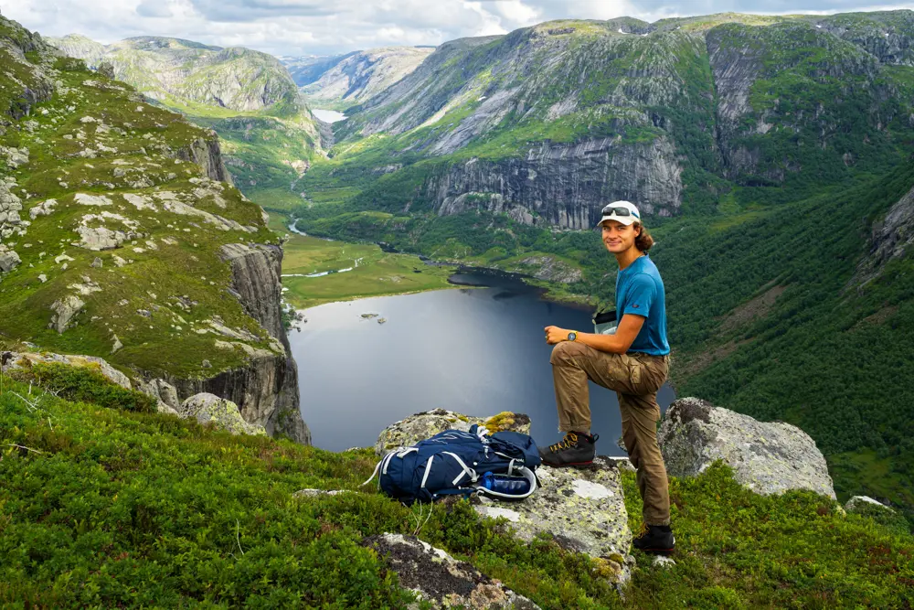 Bilder fra omveien til Viglesdalen, på sørsiden og nordsiden av turiststien. Se hvert enkelt filnavn på hvor bildene er tatt.