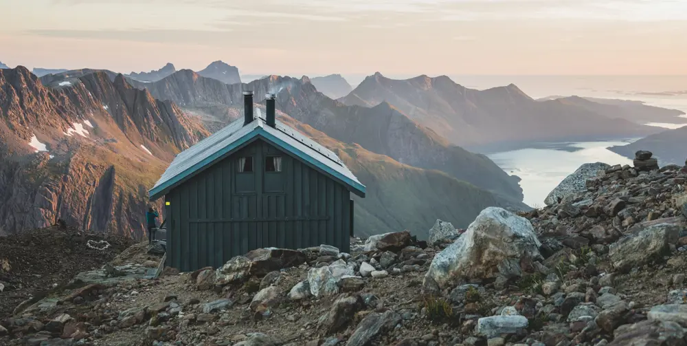 Tåkeheimen i solnedgang