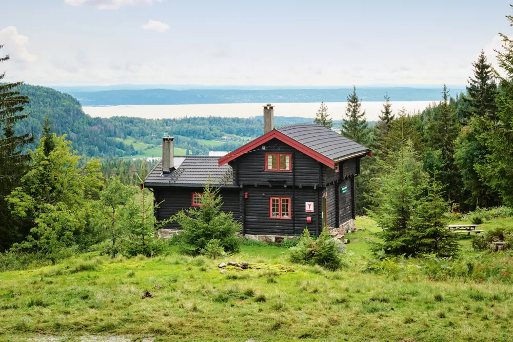 Halvorsenhytta i Vestmarka