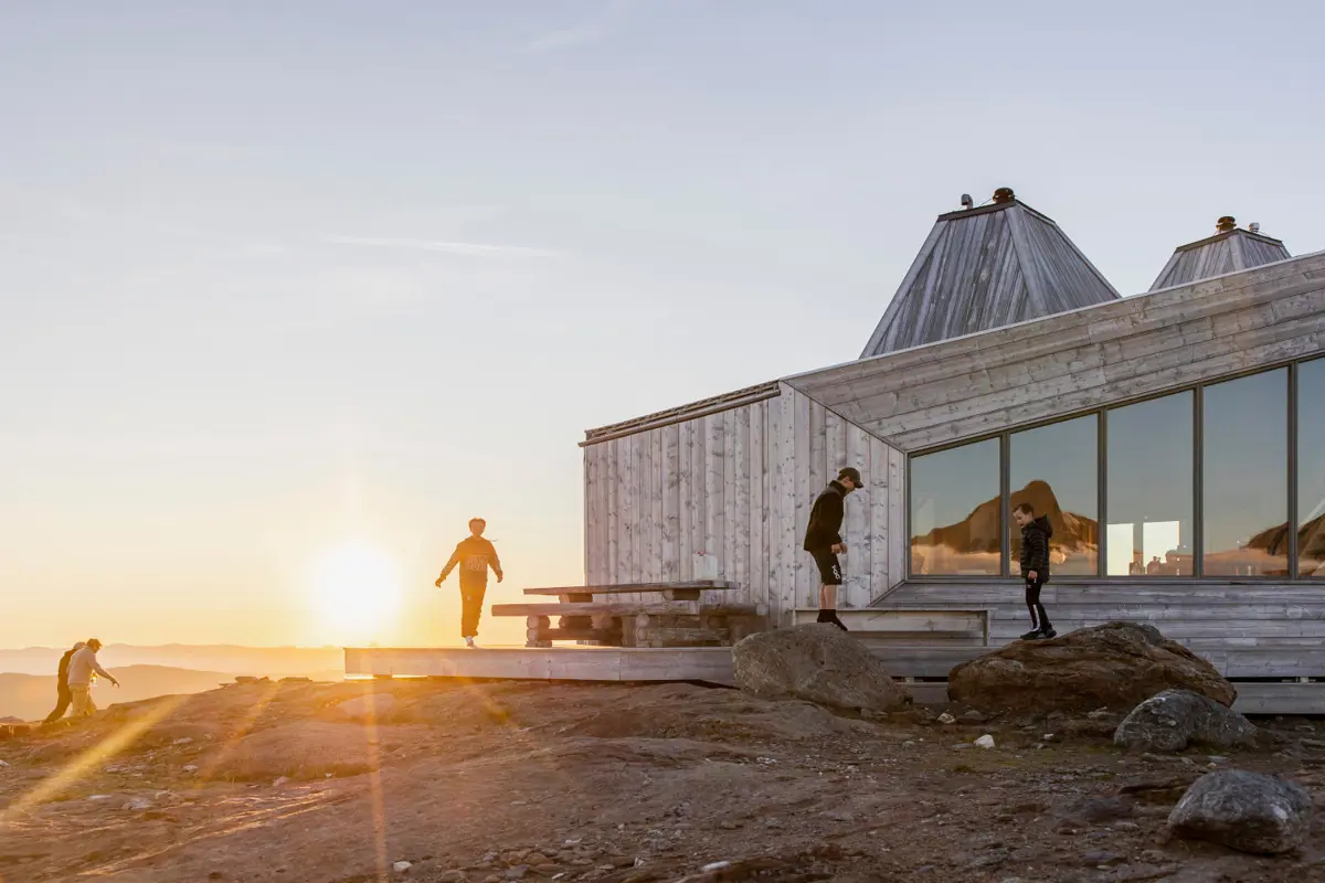 Rabothytta fotografert i forbindelse med reportasje til Fjell & Vidde 3/2024.