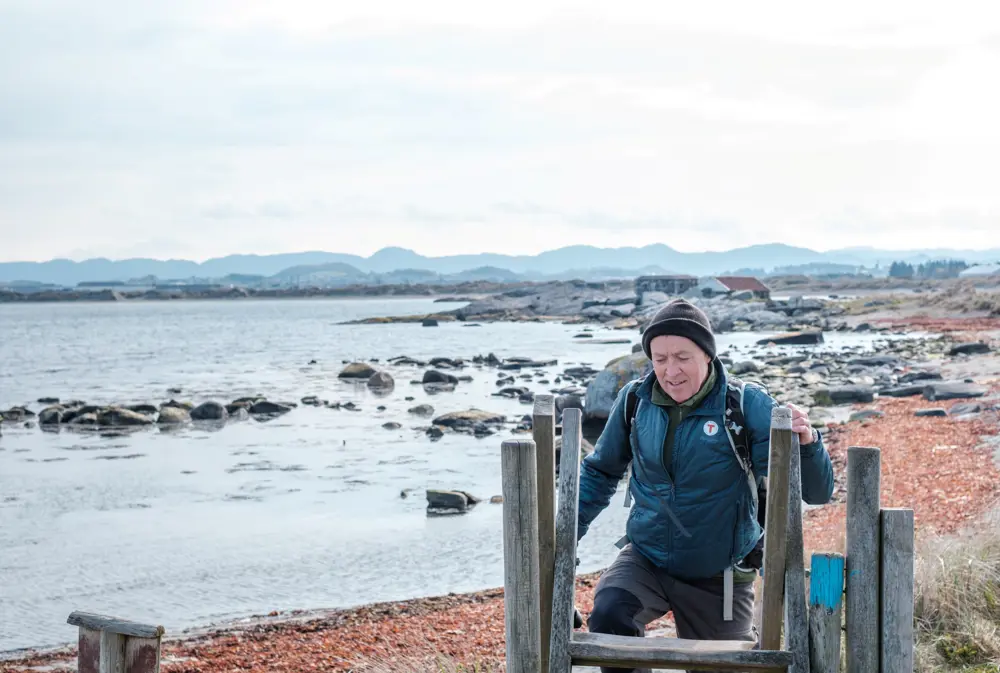 Bilder fra turen Sola - Ølberg - Vigdel. Stikkord: Solastranden, Solastranda, Jærstrendene, kyst, turforslag. Gjerdeklyver. Lars Nordbø på bildet.